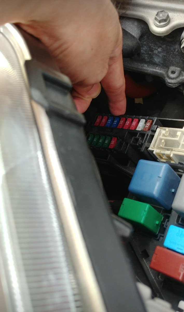 15A DOME fuse location in the Gen 2 Prius engine compartment fuse box